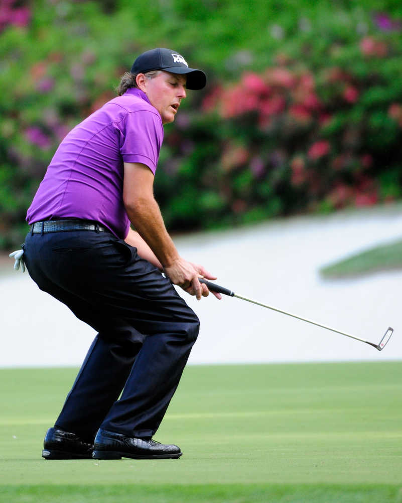 Phil Mickelson putting 0013