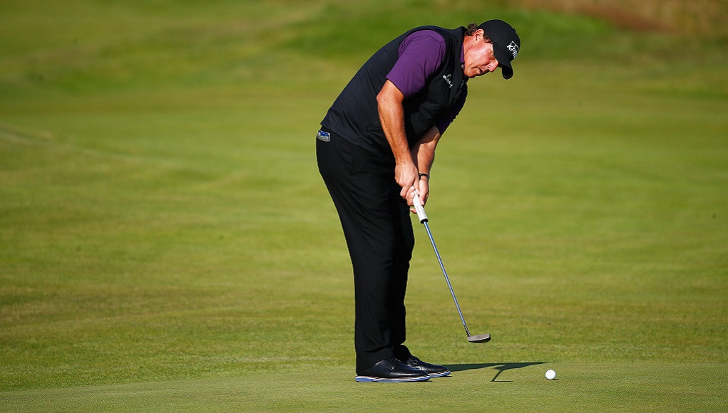 Phil Mickelson putting 0023