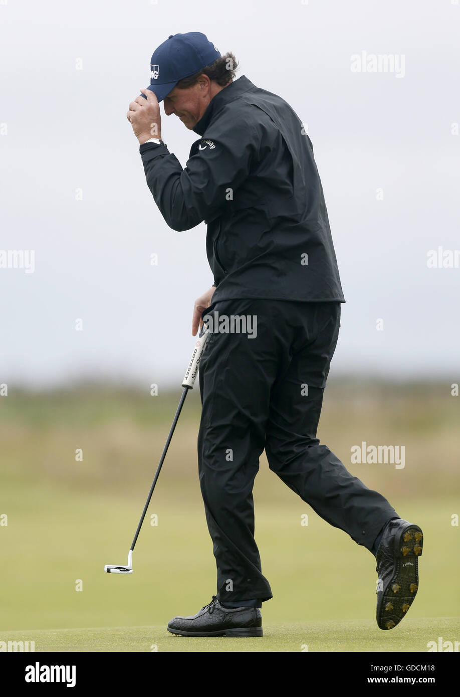 Phil Mickelson putting 0027