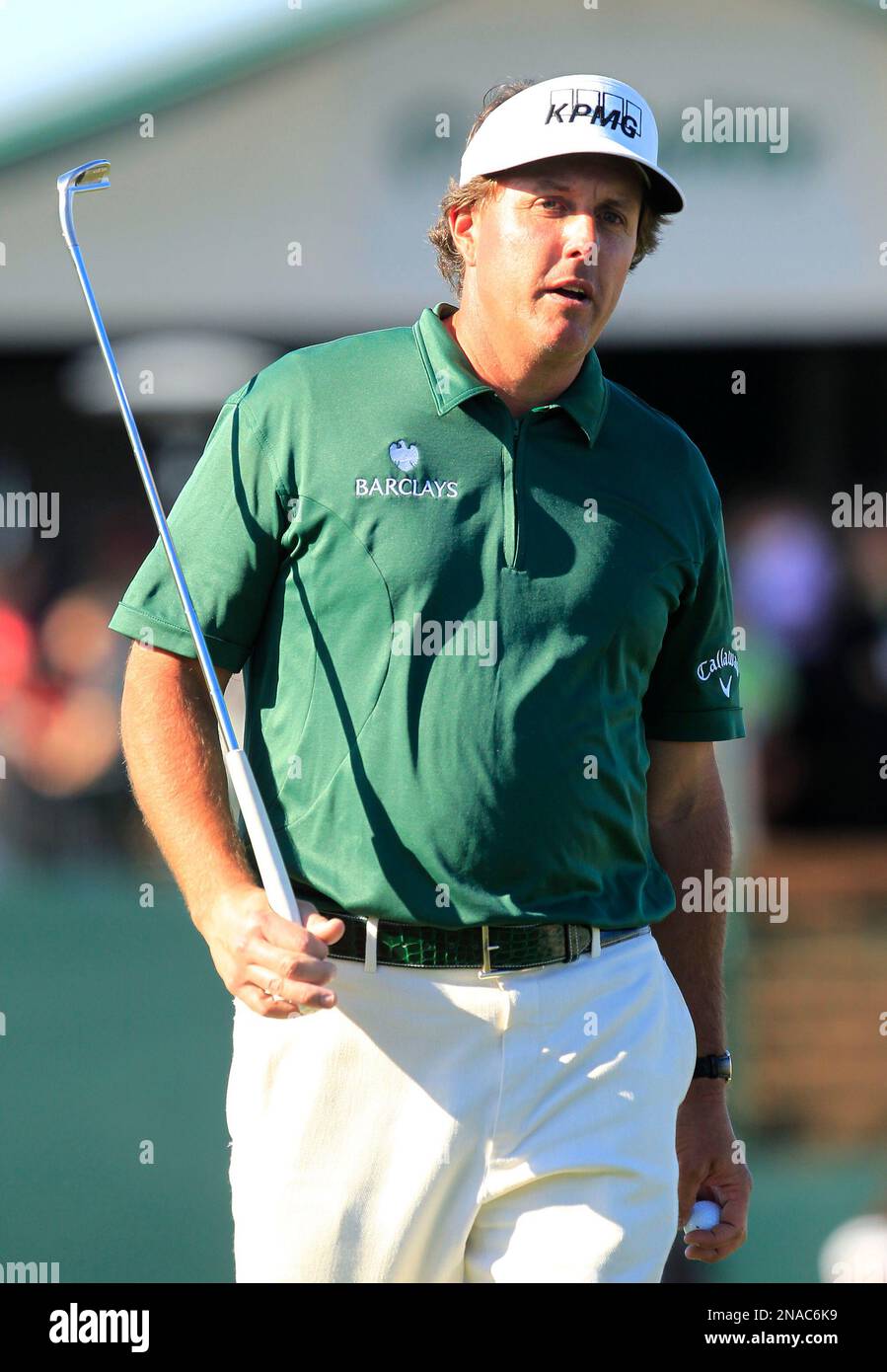 Phil Mickelson putting 0044
