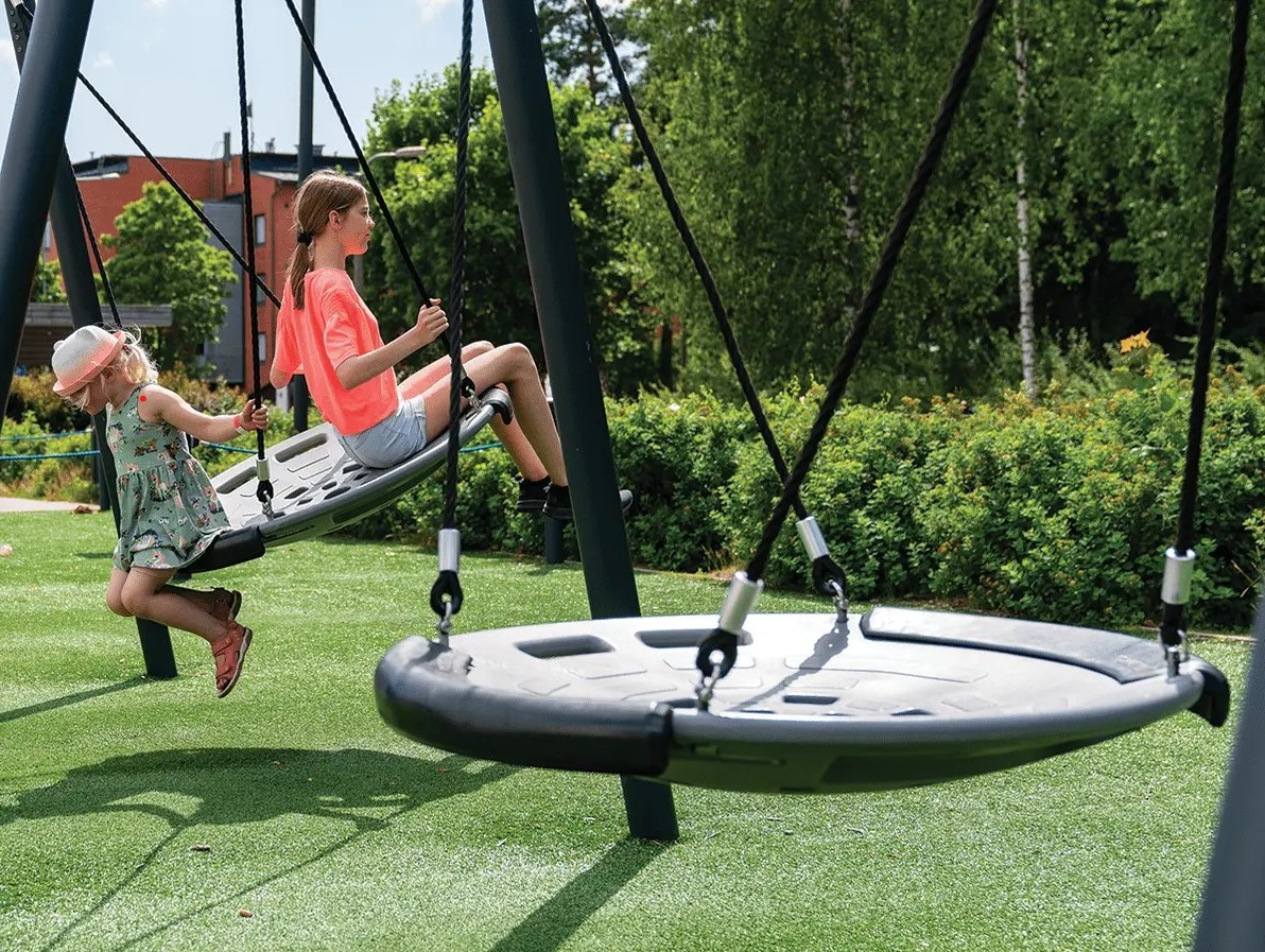 picture of a swing 0023