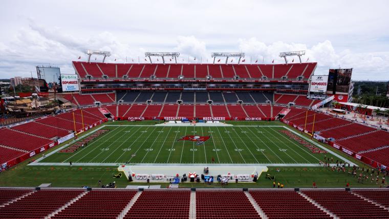 pictures of raymond james stadium 0012