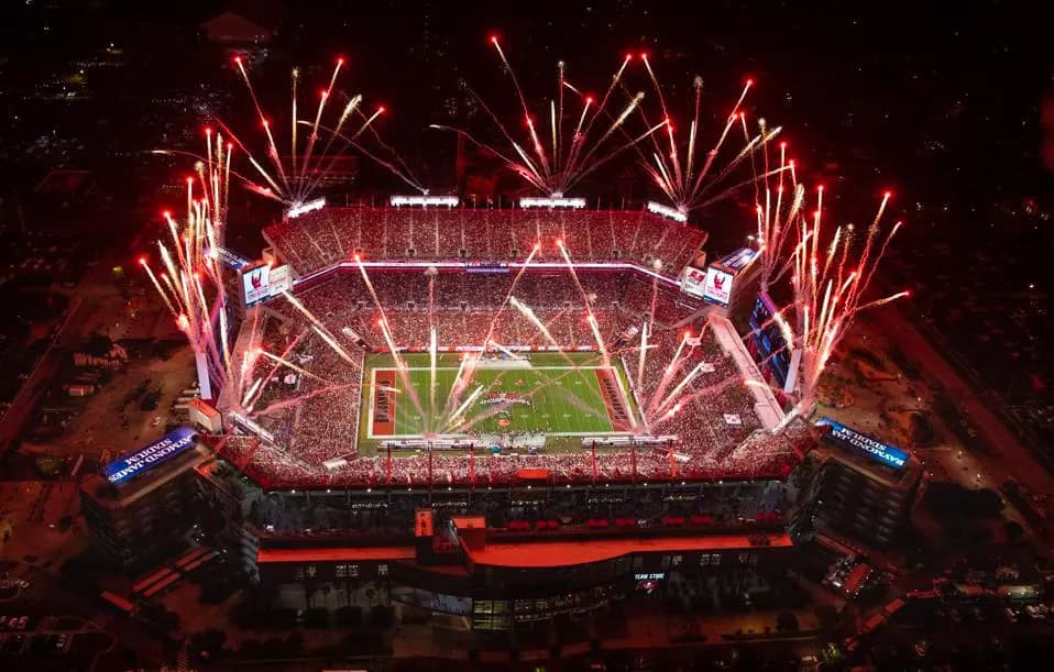 pictures of raymond james stadium 0019