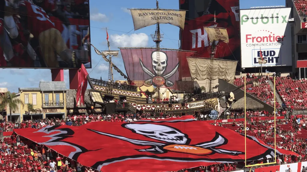 pictures of raymond james stadium 0021