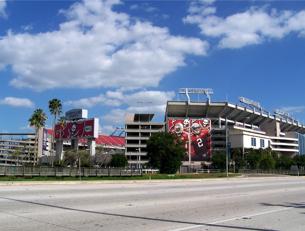 pictures of raymond james stadium 0041