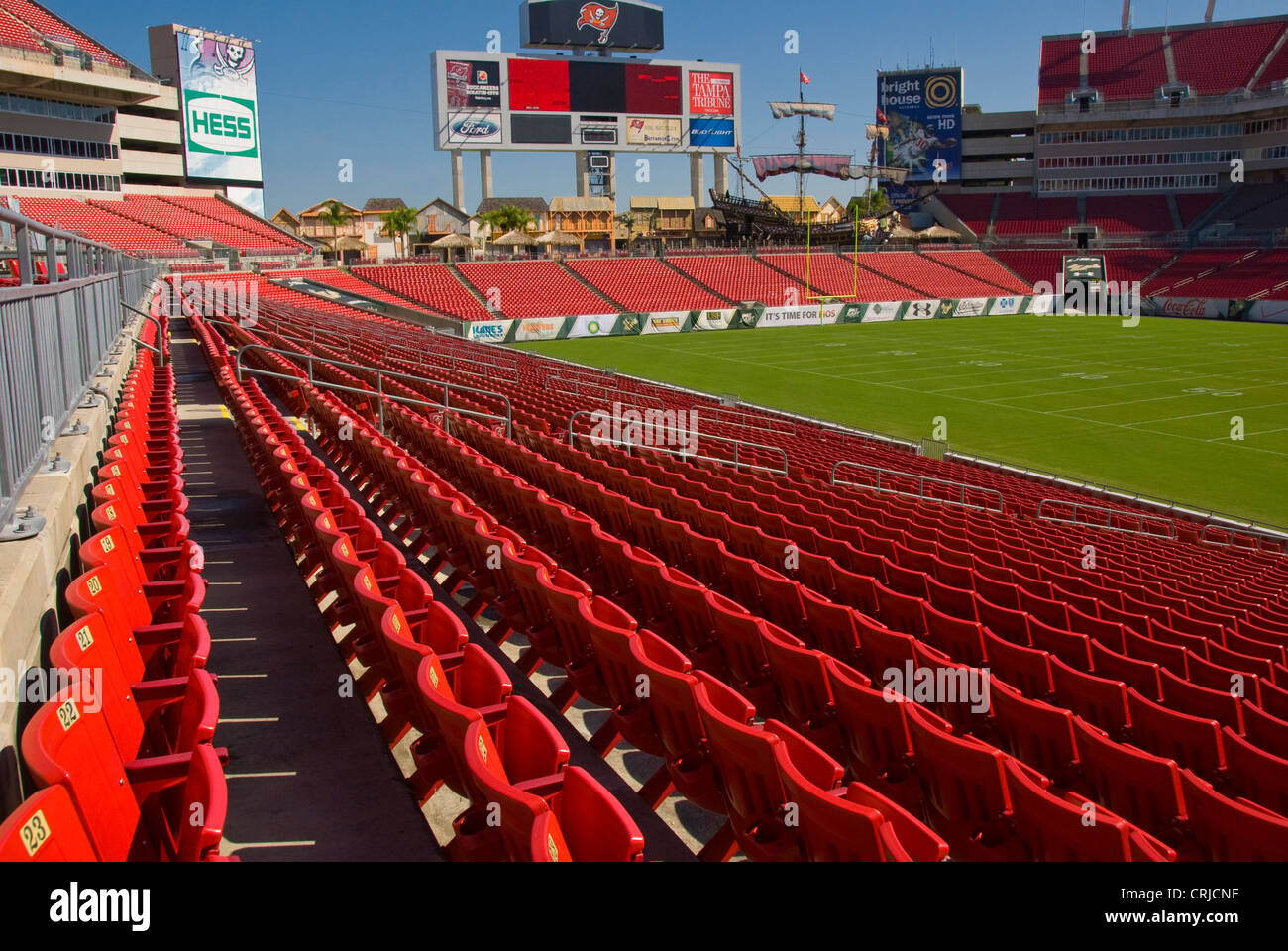 pictures of raymond james stadium 0045