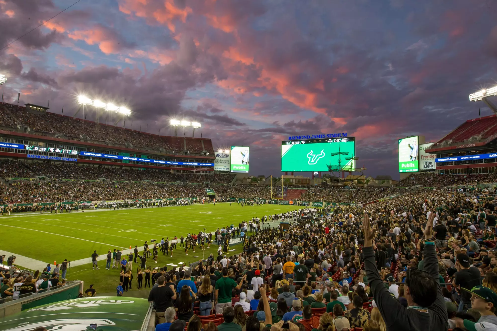 pictures of raymond james stadium 0046
