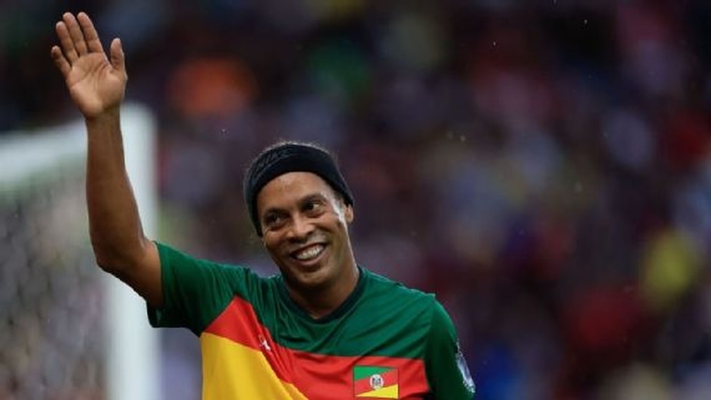 pictures of ronaldinho 0055