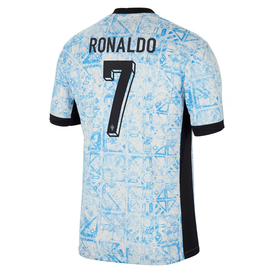 a picture of cristiano ronaldo 0012