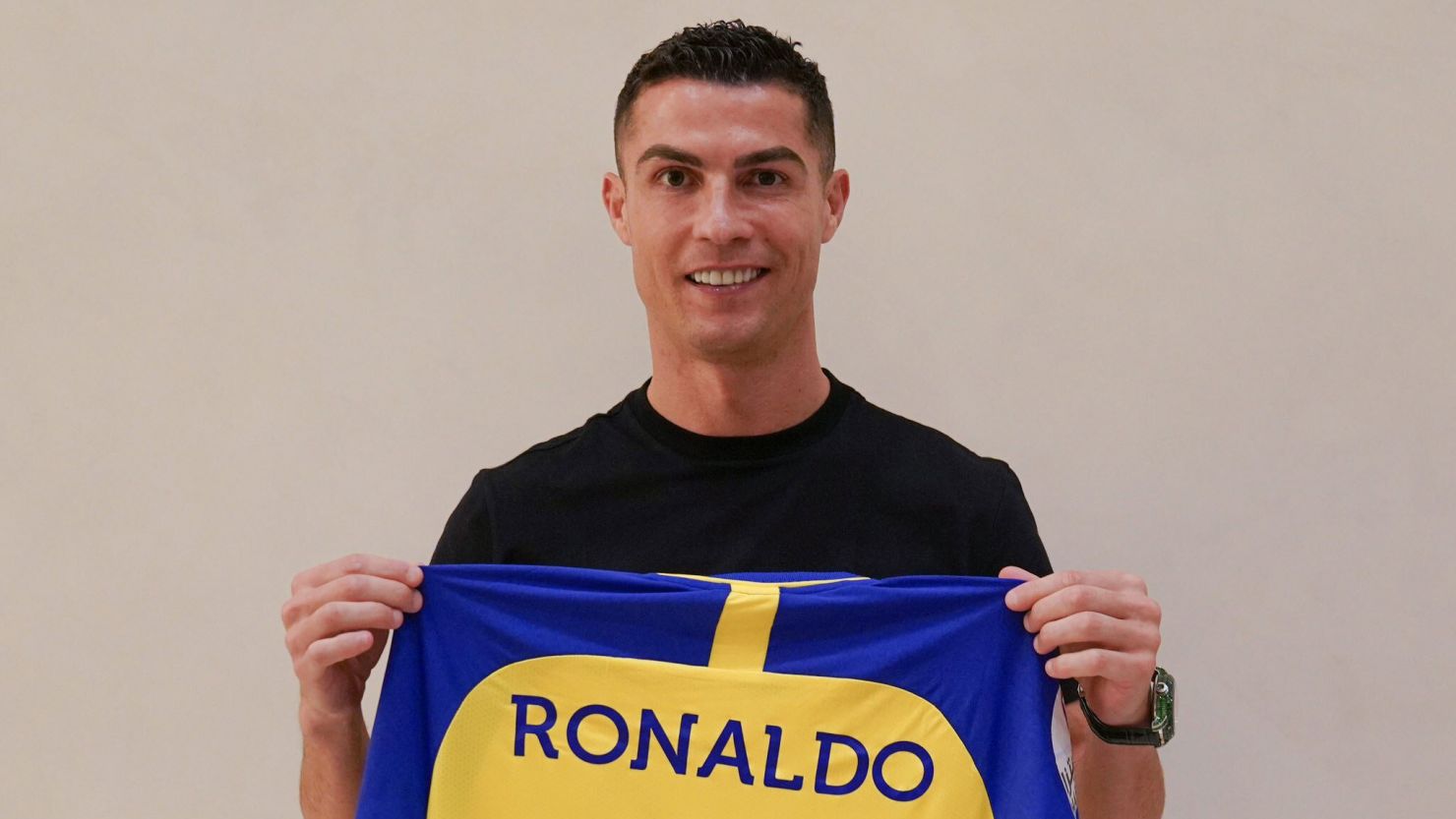 a picture of cristiano ronaldo 0077