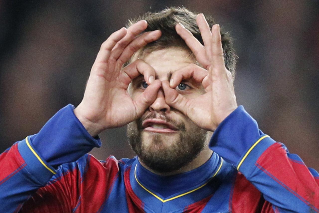 pique ibrahimovic photo 0022