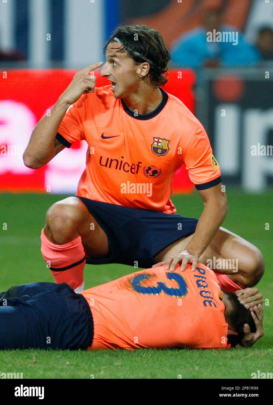 pique ibrahimovic photo 0037
