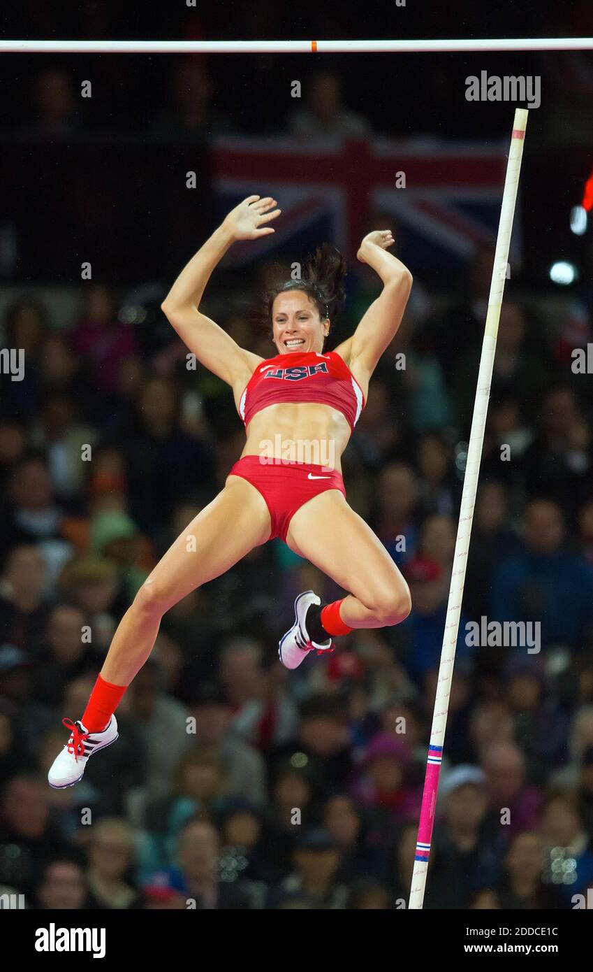 pole vault cameltoe 0012