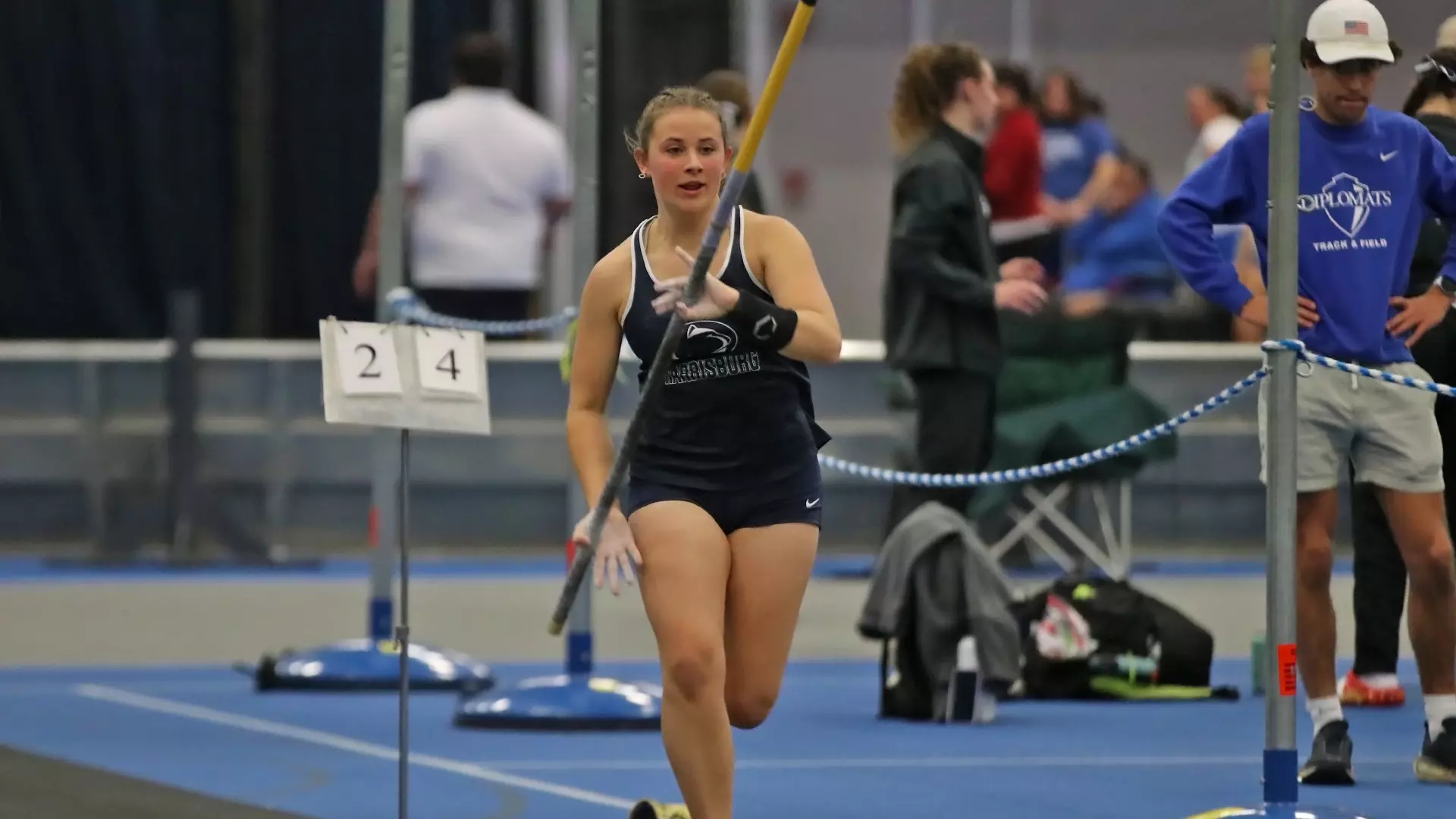 pole vault runway 0042