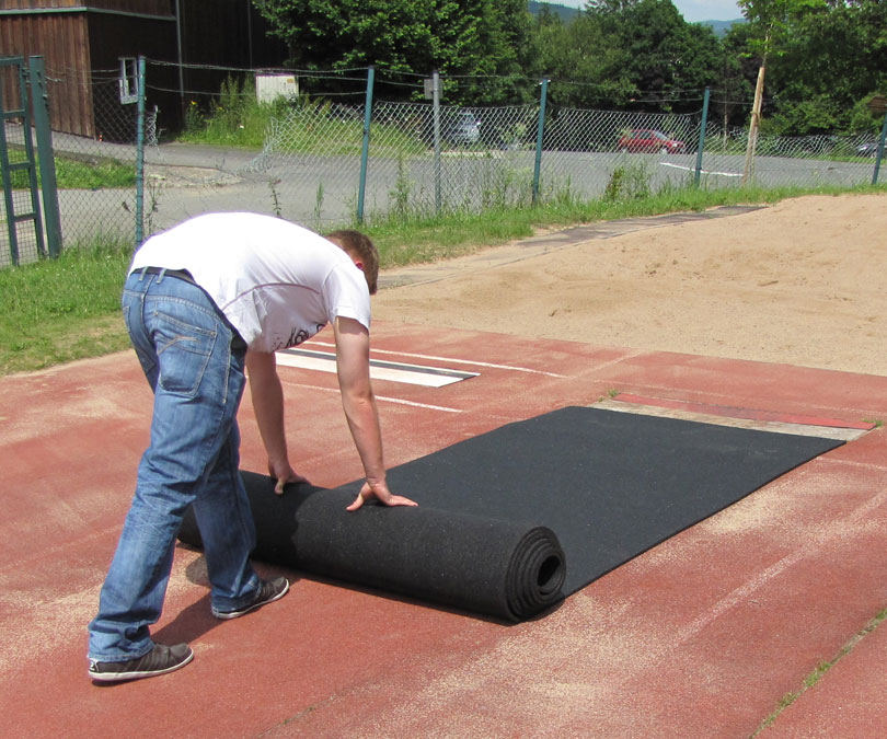 pole vault runway 0043