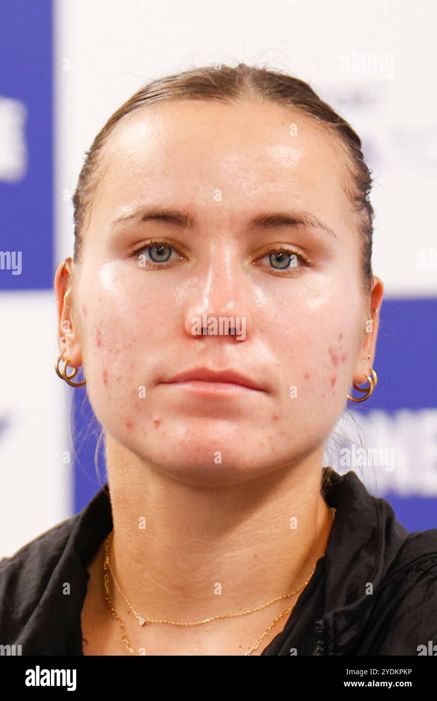 portrait sofia kenin 0015