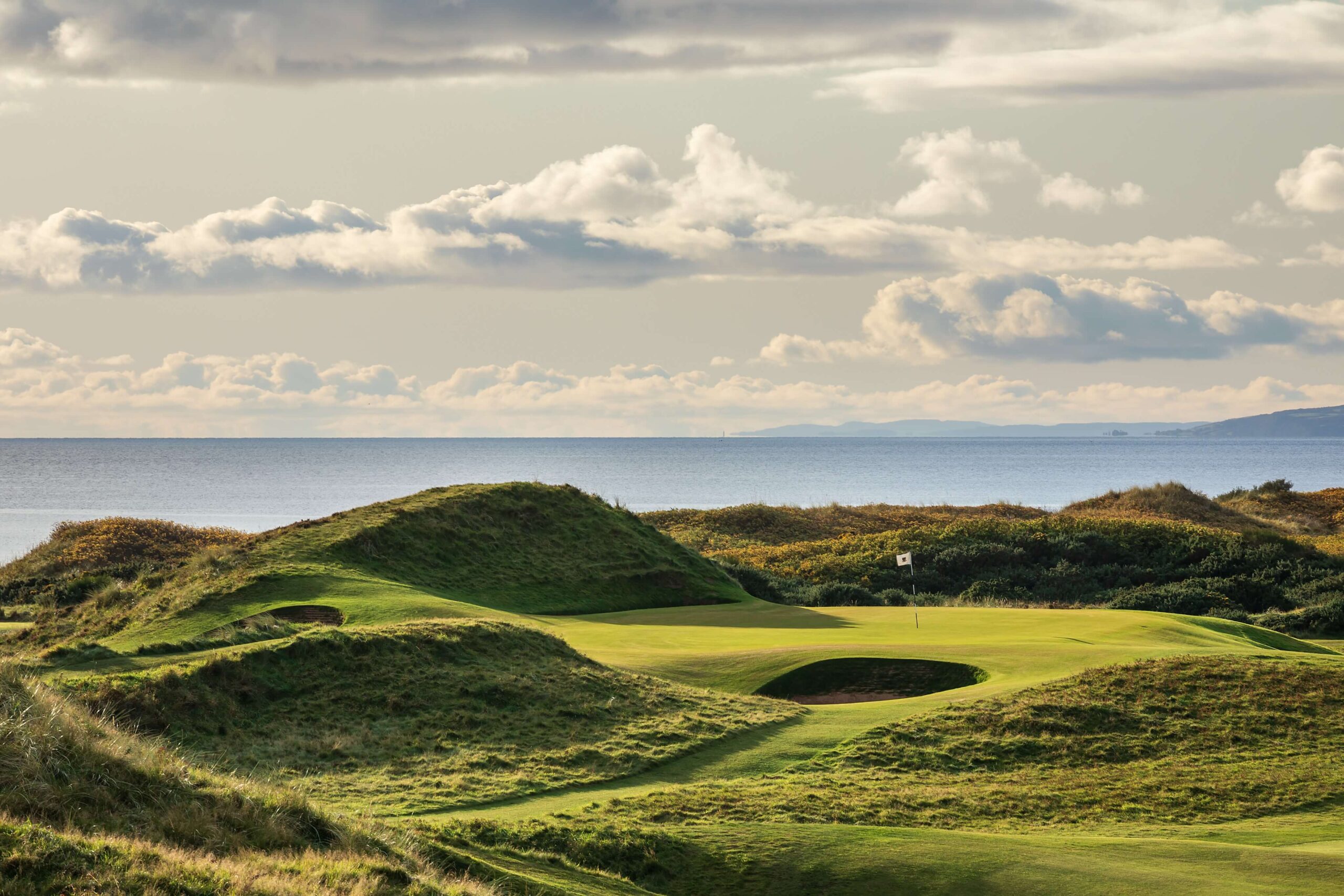 postage stamp golf hole 0016