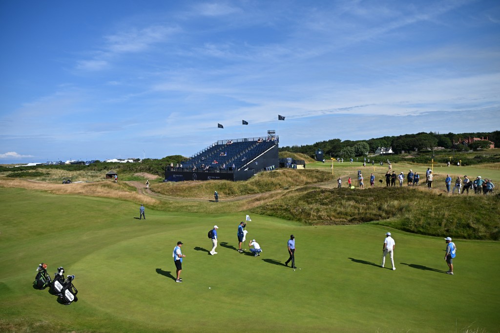 postage stamp golf hole 0030