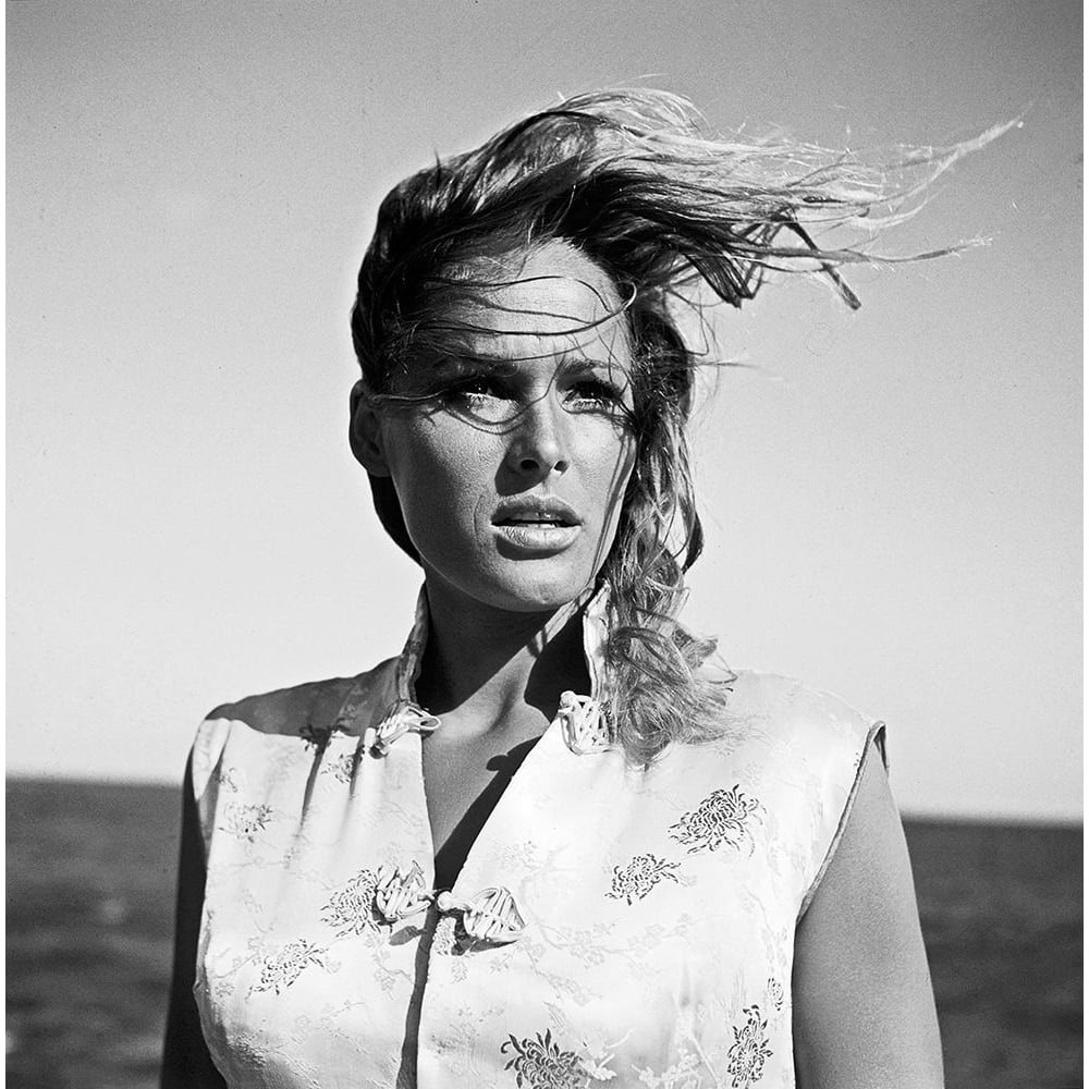 poster ursula andress 0034