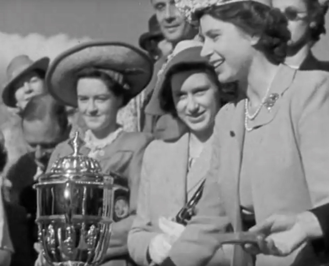 queen elizabeth 1946 0010