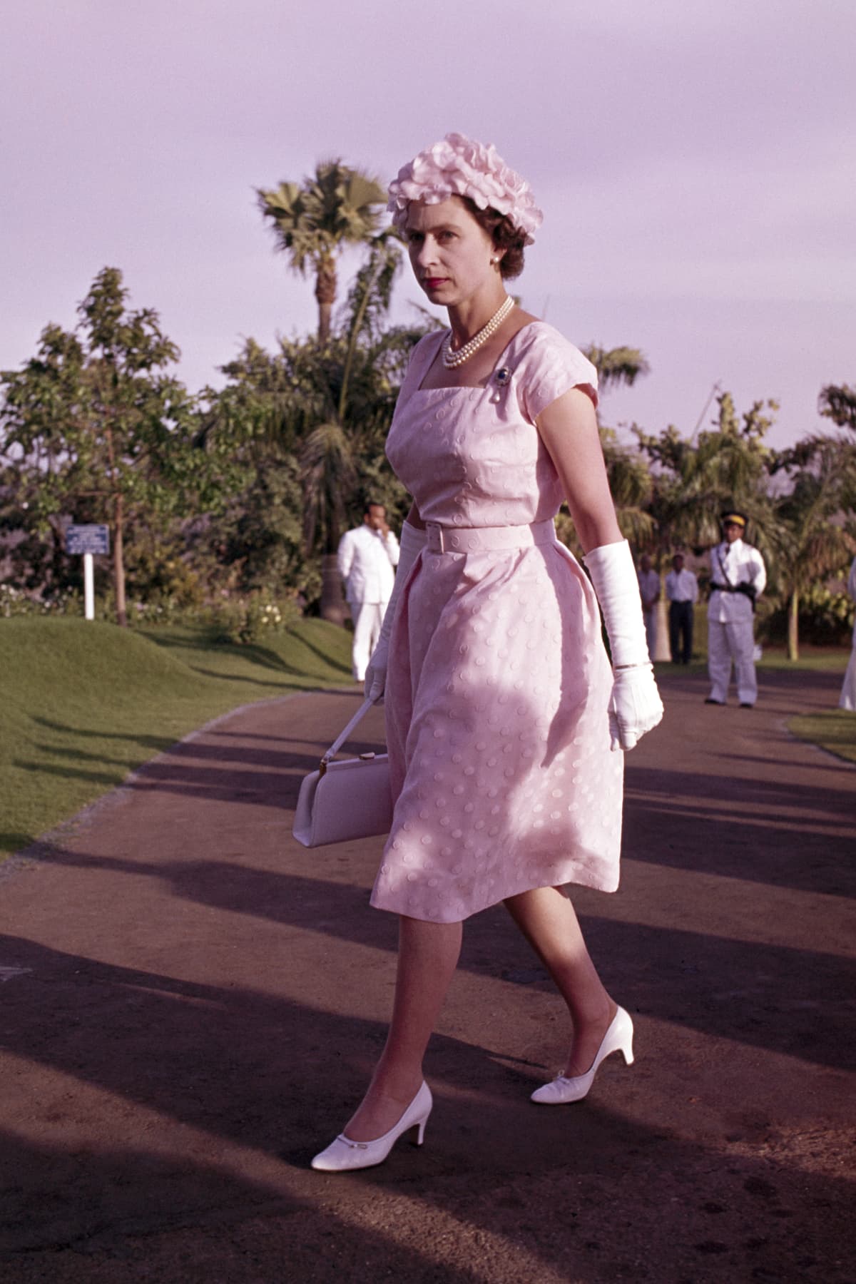queen elizabeth 1946 0011
