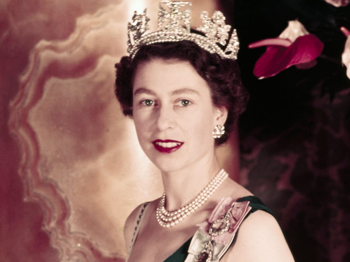 queen elizabeth 1946 0040