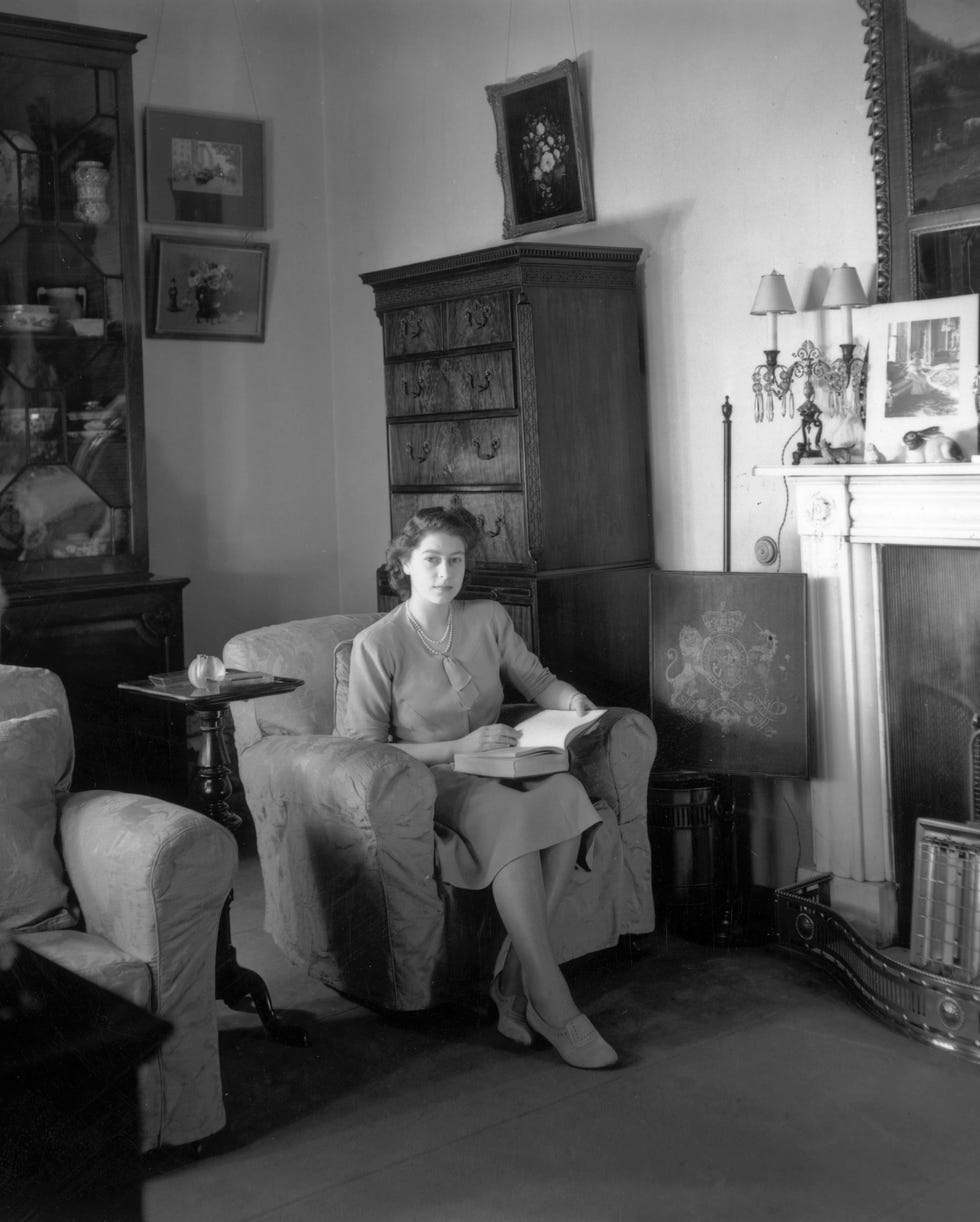 queen elizabeth 1946 0046