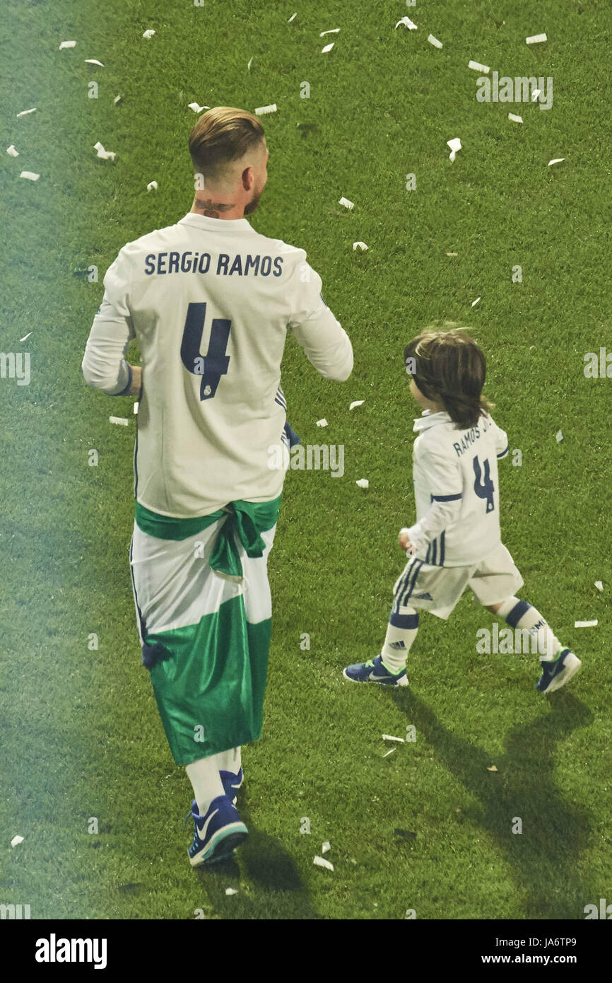 ramos celebration 0017