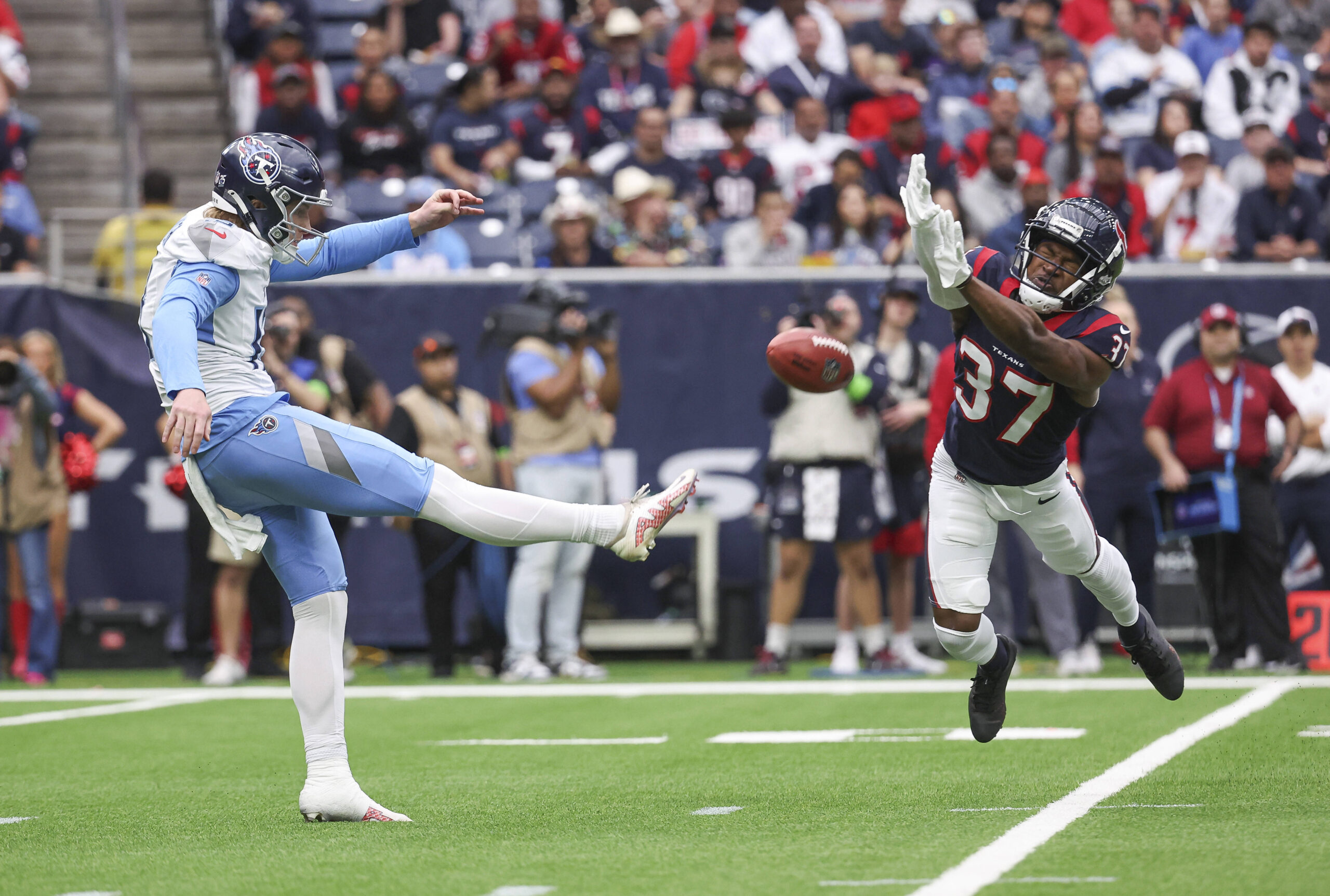 rams punter 0048