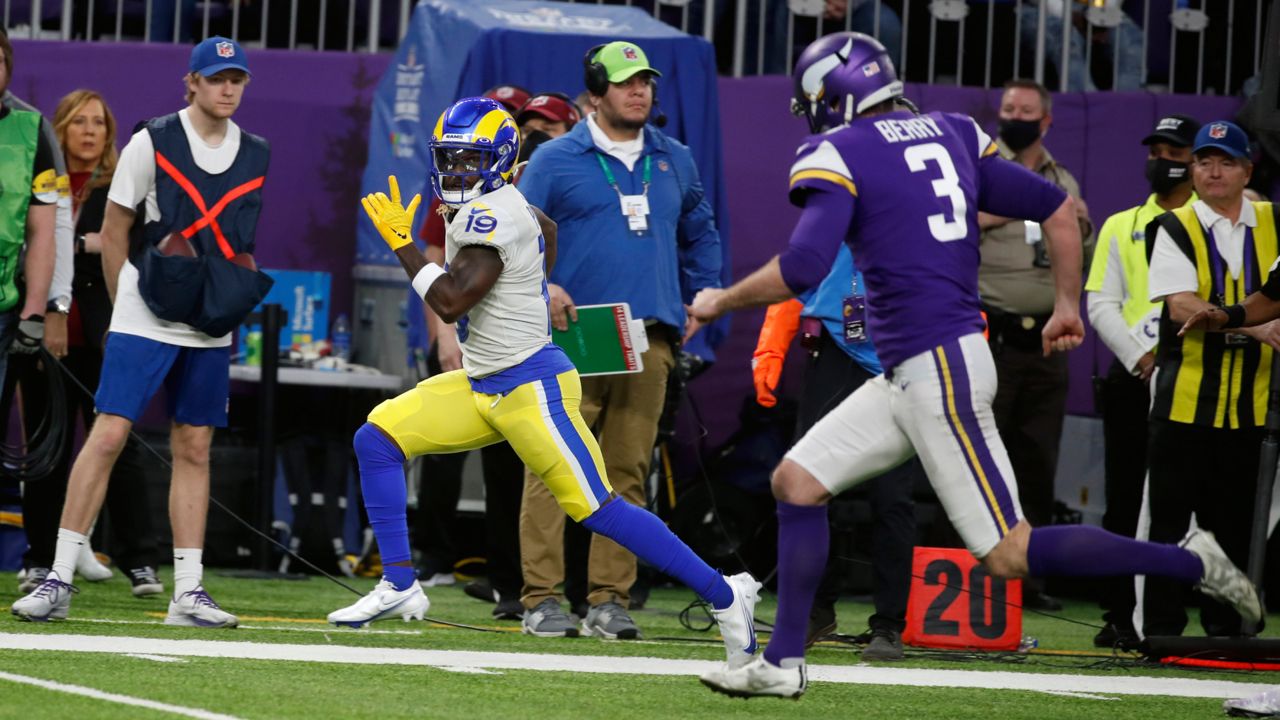 rams punter 0049