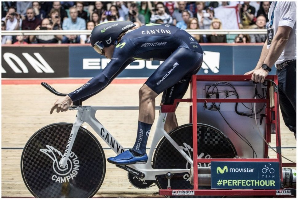 record-breaking cyclists