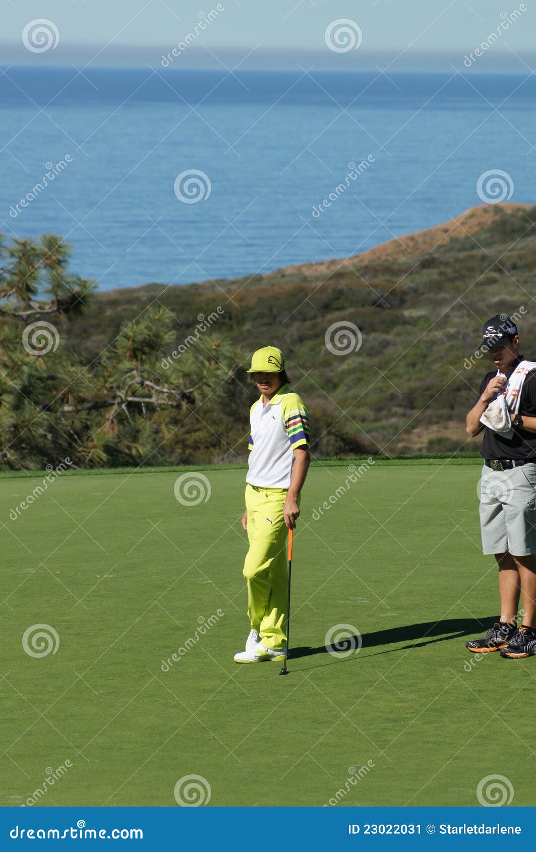 rickie fowler farmers insurance 0012