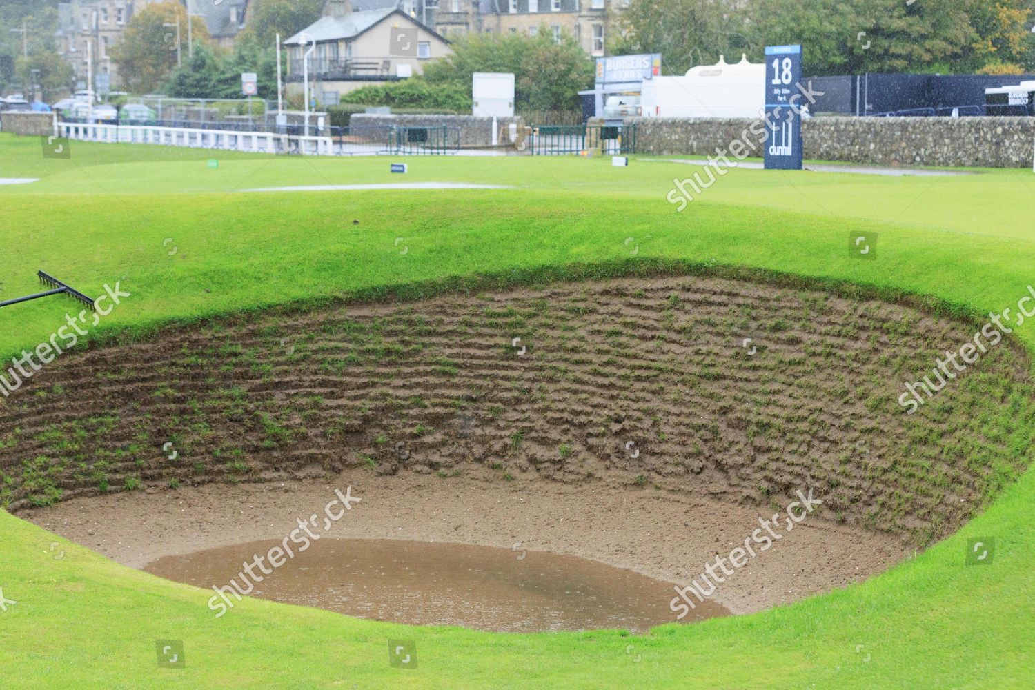 Road hole bunker 0010