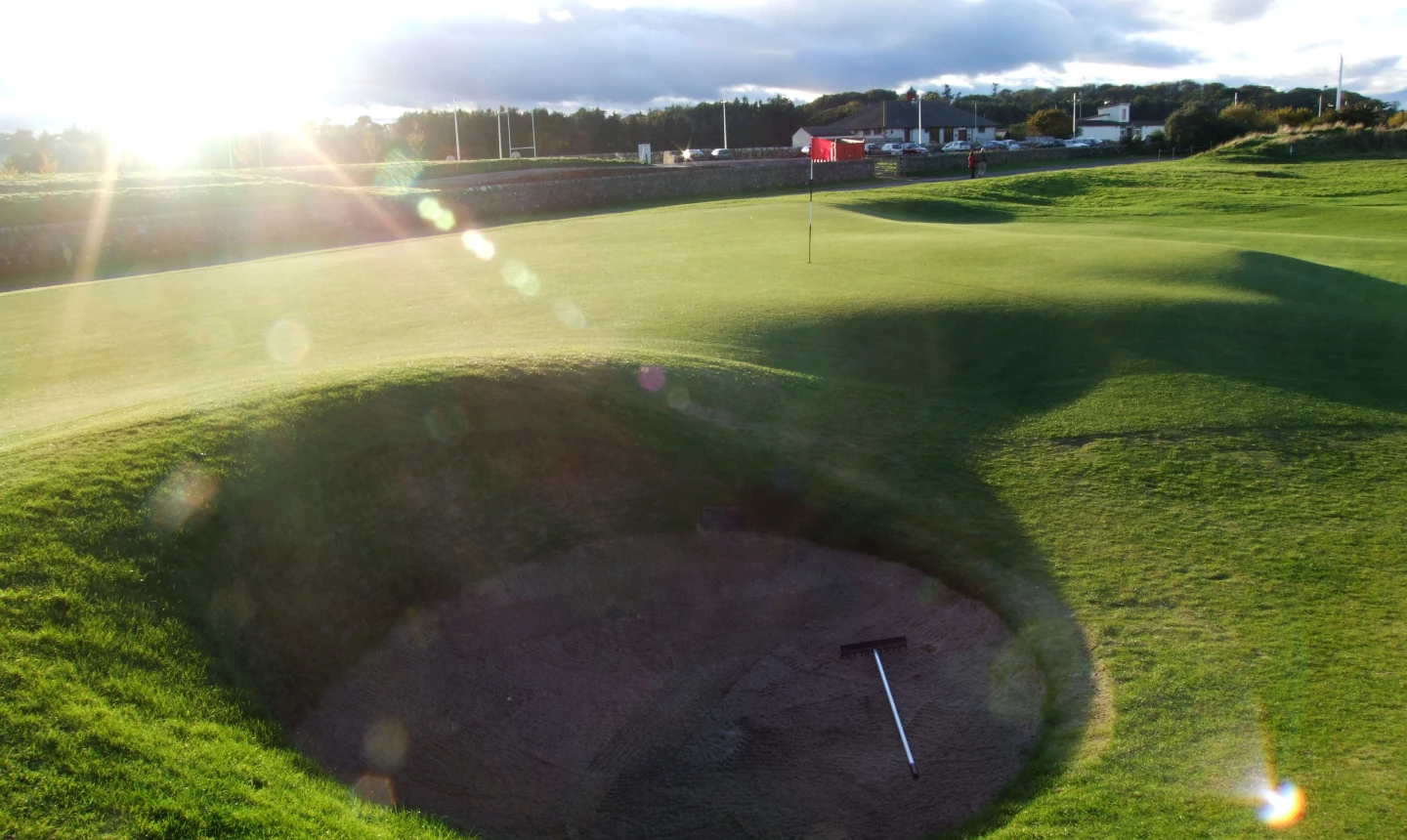 Road hole bunker 0016