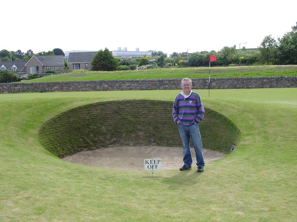 Road hole bunker 0025