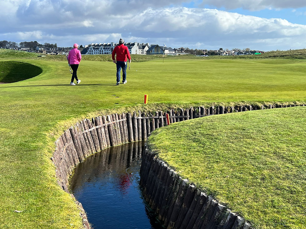 Road hole bunker 0042