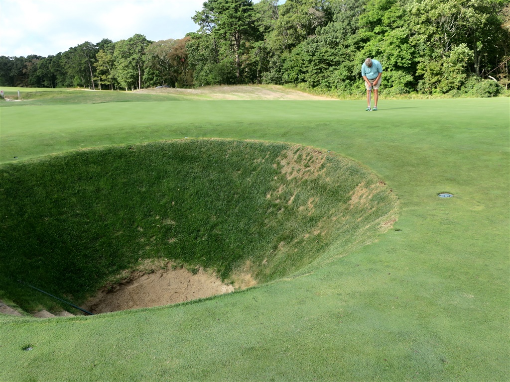 Road hole bunker 0045