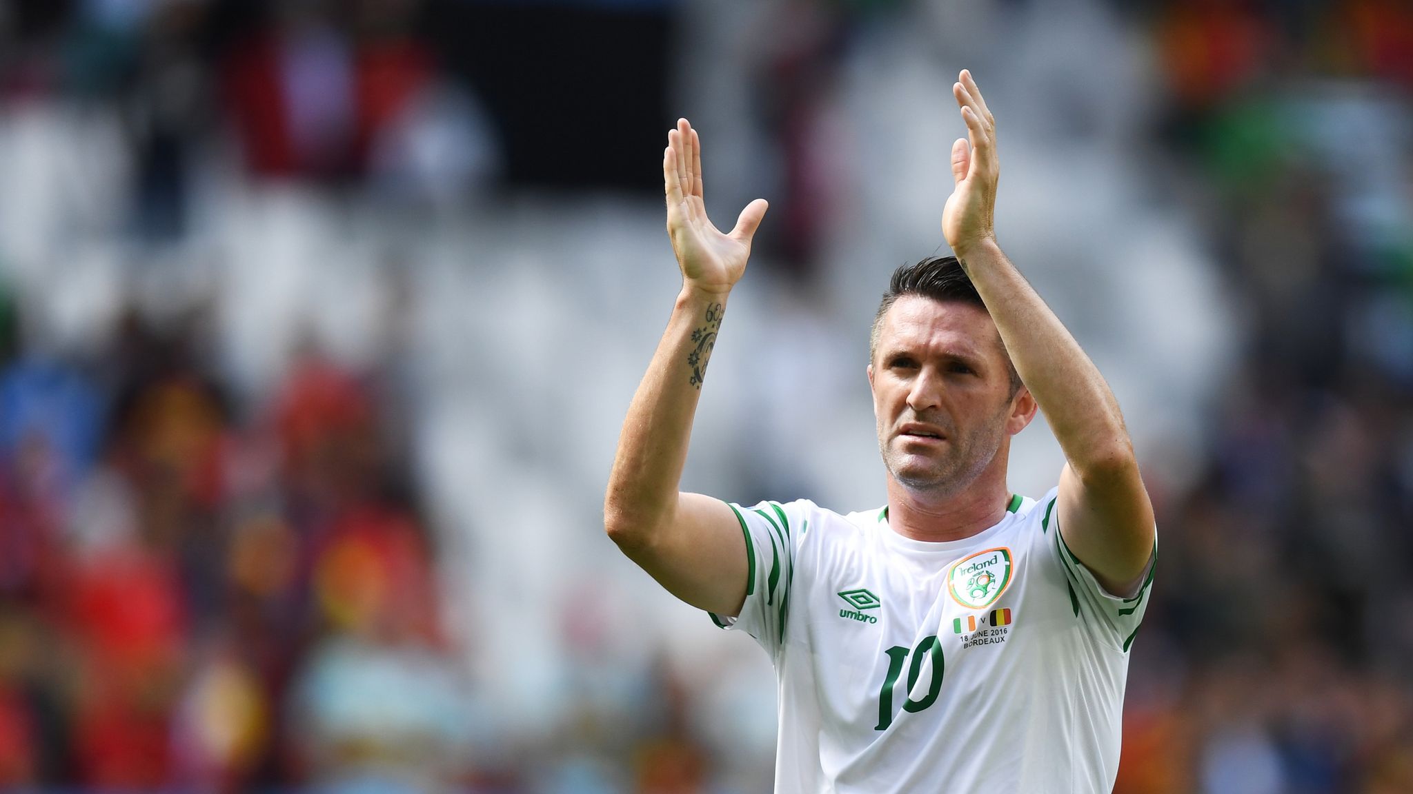 robbie keane celebration 0011