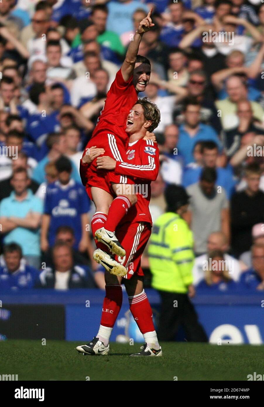 robbie keane celebration 0032