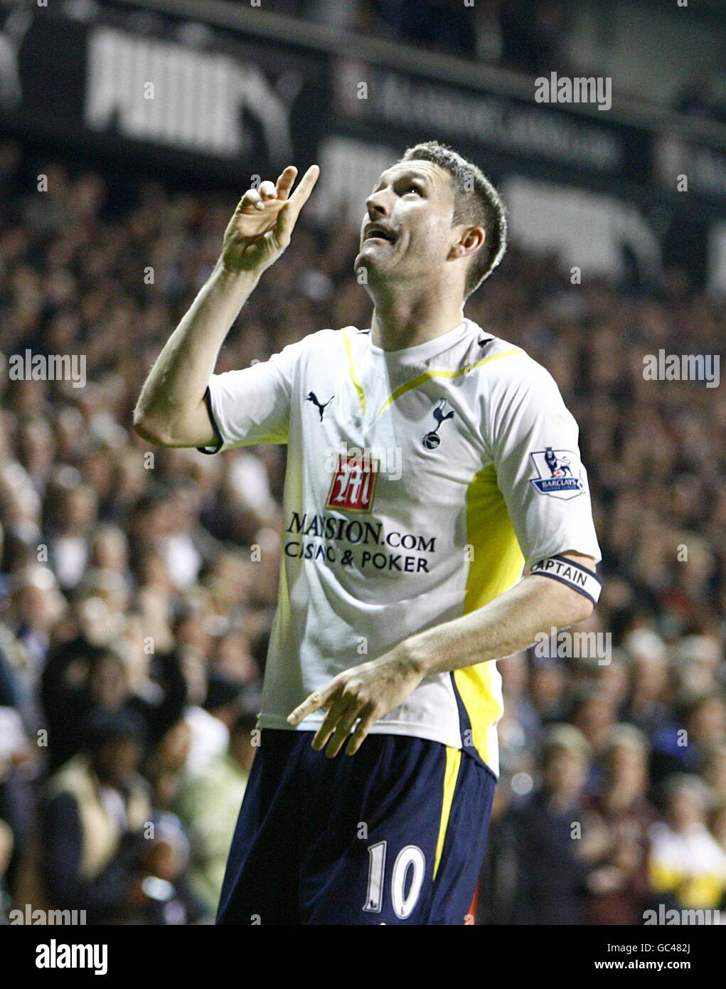 robbie keane celebration 0057