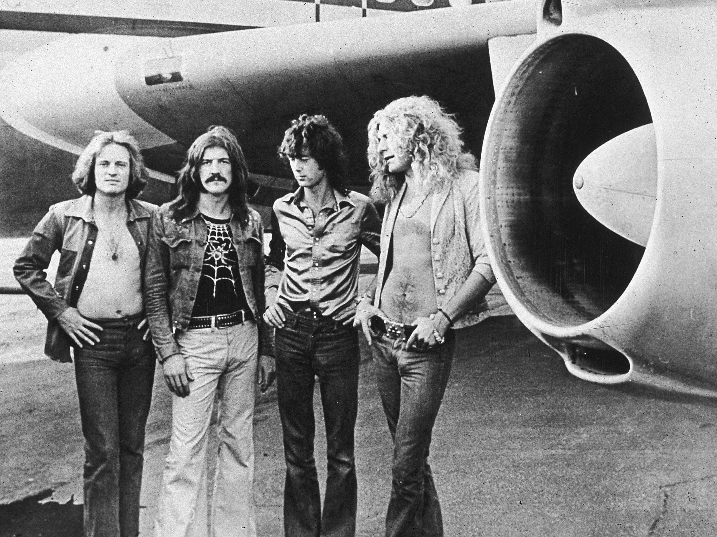 robert plant 1973 0019