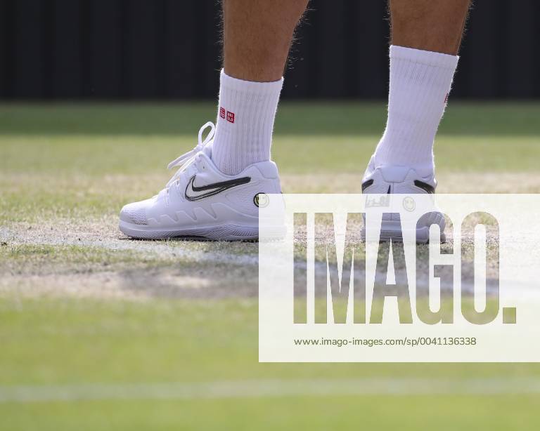 roger federer feet 0042