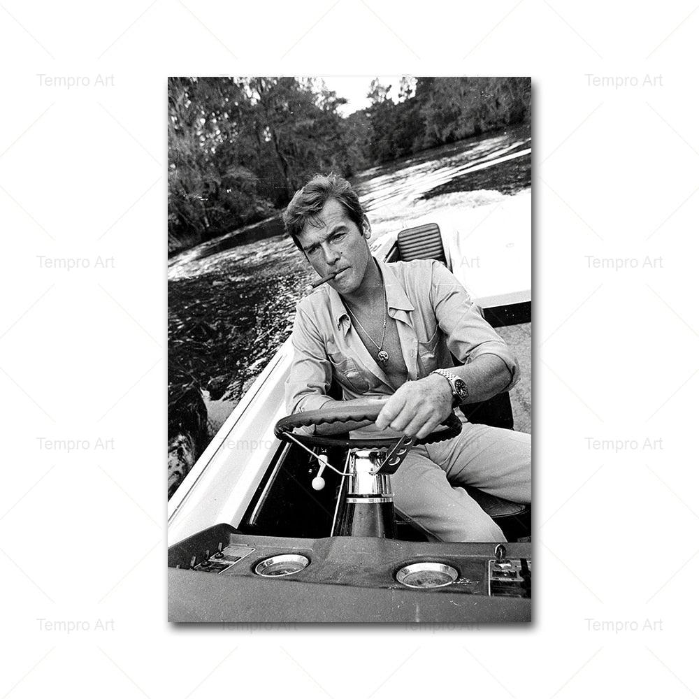 roger moore 1973 0037