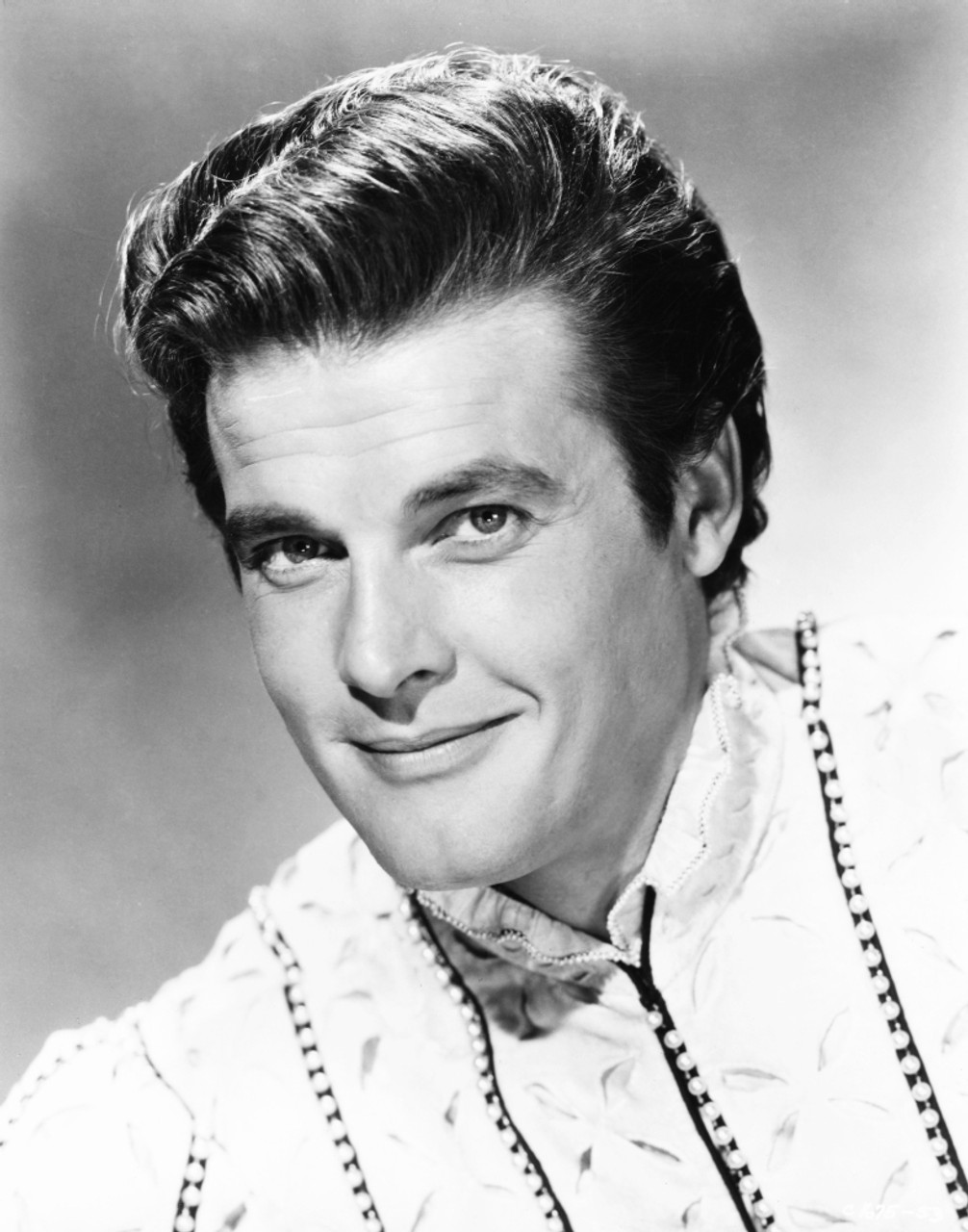 roger moore 1973 0046