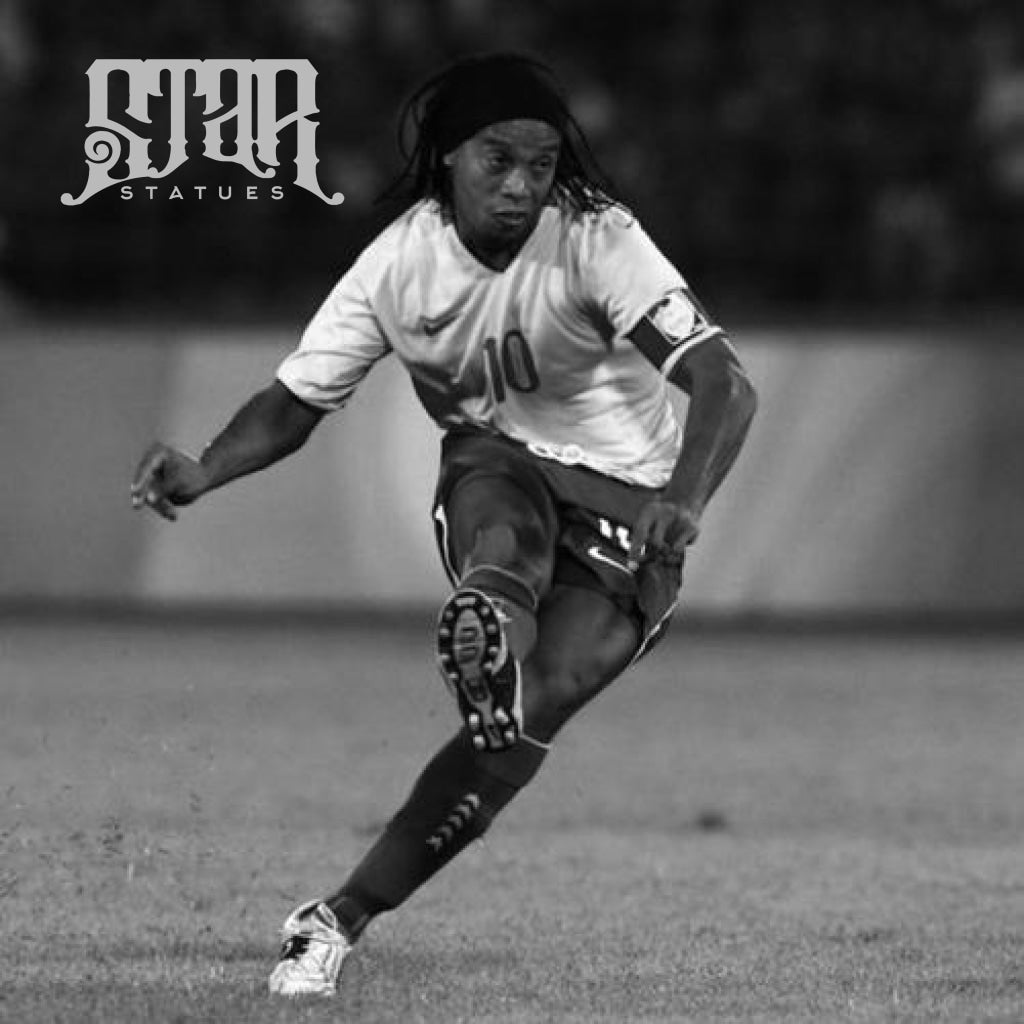 ronaldinho black and white 0045