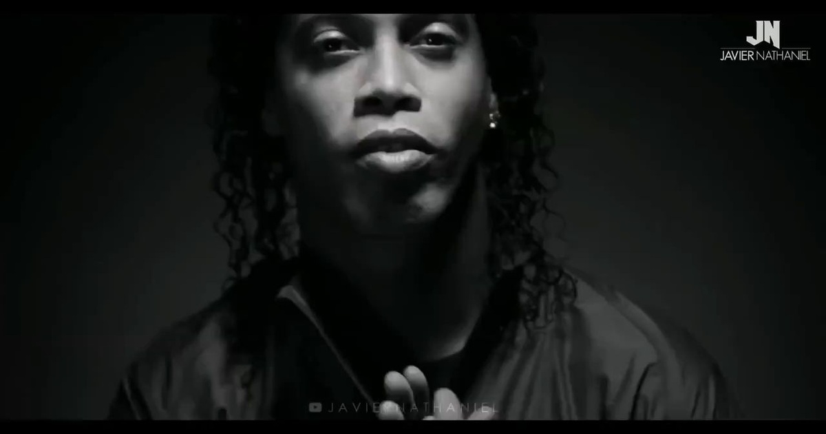 ronaldinho black and white 0057