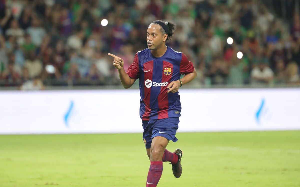 ronaldinho famous goals