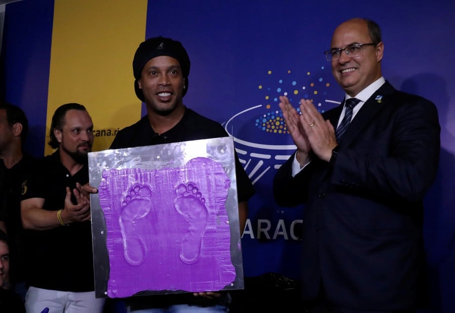 ronaldinho funny picture 0094