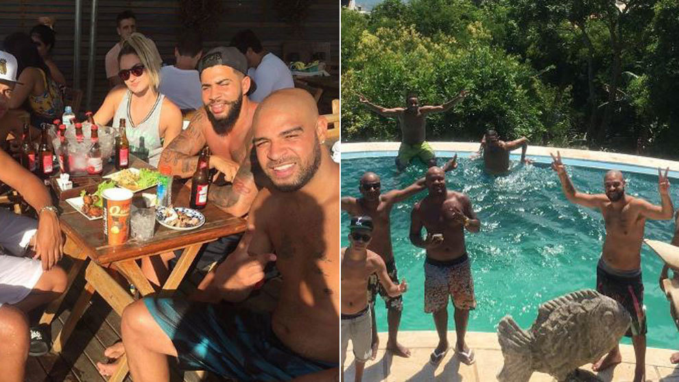 ronaldinho pool photo 0020