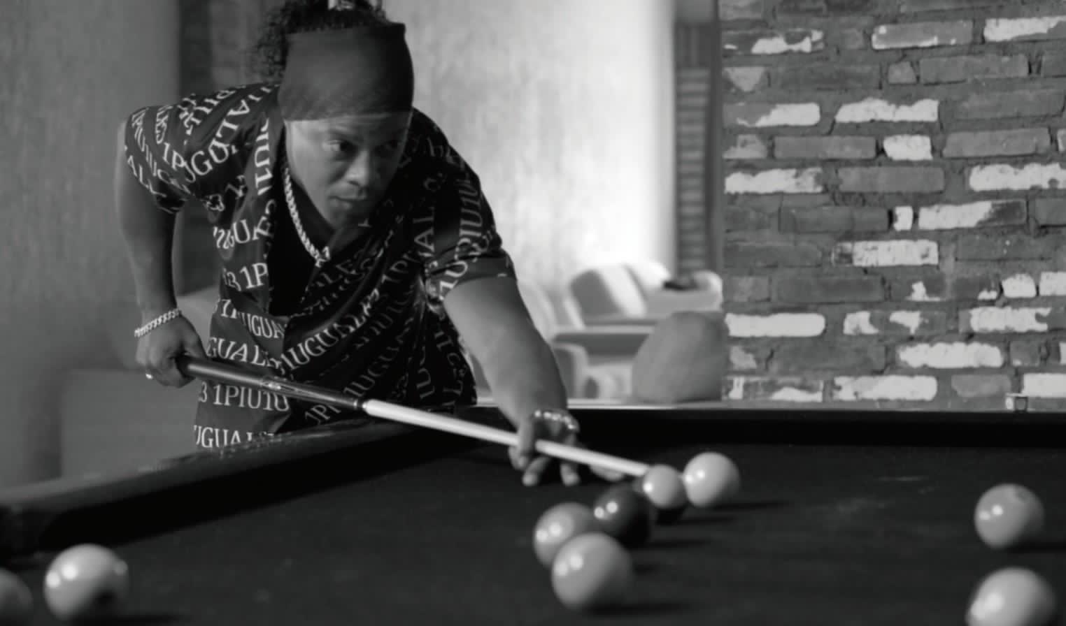 ronaldinho pool photo 0041